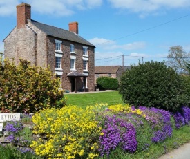 Upper Eyton Farmhouse B&B