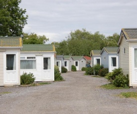 Warrens Village Motel and Self Catering