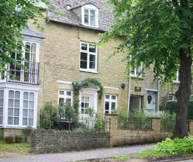 Hare House, CHIPPING NORTON