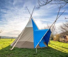 Pilton Yurt Camps- TriLodge for 3