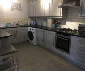 The Beeches - Serviced Duplex Apartment