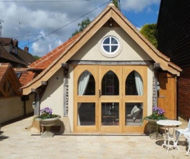 Remarkable 1-Bed Cottage near Henley-on-Thames