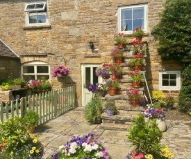 Butterton Moor House Holiday Cottages & Pool in the Stunning Peak District National Park