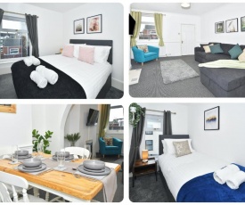 Oxford House in May Bank, 3 bedrooms, sofa bed and dining room! Sleeps 7