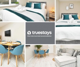 Stylish & Homely 2 Bedroom House by Truestays Short Lets & Serviced Accommodation Stoke-on-Trent - Bowlers House With Parking