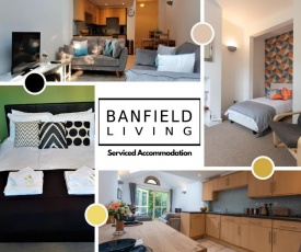 CONTRACTORS Oxford FiftyOne by Banfield Living - Large 3 Bed Oxford Home with PARKING and a Private Garden Area