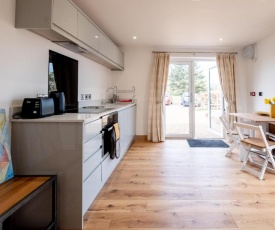 Maple – Three Tuns Apartments