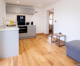 Oak – Three Tuns Apartments