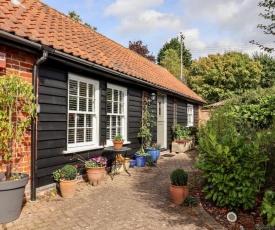 Courtyard Cottage, Poplar Farm Barn