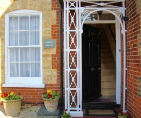 Sleeps14 Seaside Luxury House on the Suffolk Coast