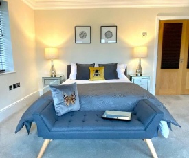 Private Room - The River Room at Burway House on The River Thames