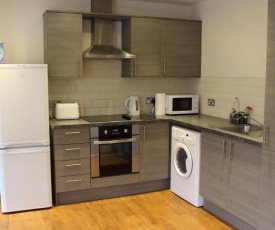 3 bed apartment with free on site parking in city centre