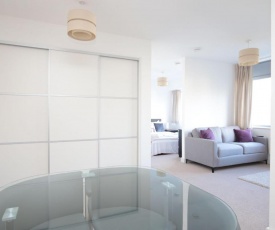 Modern Oxford Apartment - Sleeps 4