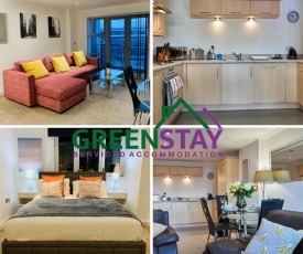 "Clarence Court Newcastle" by Greenstay Serviced Accommodation - Stunning 1 Bed Apartment, Ideal For Business Travellers, Families & Relocations, Short & Long Stays - Parking, Balcony, Netflix & Wi-Fi, Close to Shops & Restaurants