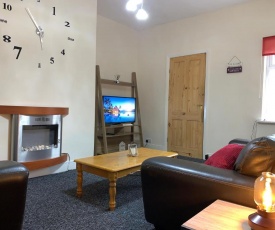 Spacious City Apartment In Newcastle Close To Everything With Amenities And Travel Links All Around
