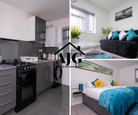 BOOK TODAY - 1 & 2 Bedroom Apartments Available with AJG Serviced Accommodation,Hodgehill Heights, Free Wifi and Car Park