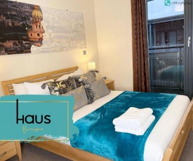 Haus Apartments Central 2 Bed with Parking & Balcony