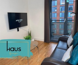 Haus Apartments City Center 2 Bed with Parking & Balcony