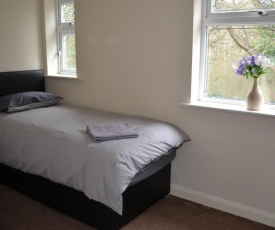 Impeccable 3-Bed all ensuite House in Birmingham
