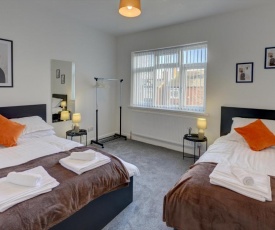 Swindon House Serviced Accommodation by CMC Property Investors