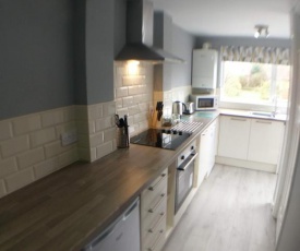 3 Bedroom House Coventry - Hosted by Coventry Accommodation