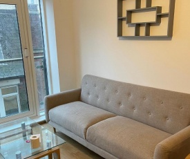 Luxury 1 Bed + 4 Mins from New Street Station + Sleep 4