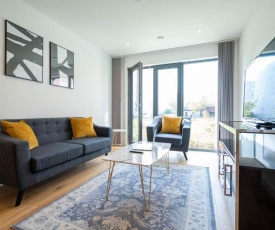 Luxury New Build ☆ 2 Bed, 2 Bath Apartment - 5 Min walk from Bullring/Cube/Mailbox/New Street Station