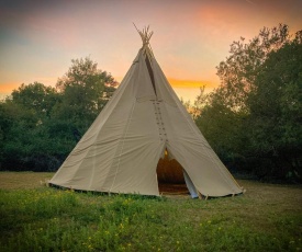 Alpaca My Tipi - Glamping Tipi's for Families & Couples