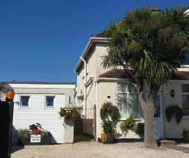 Felpham Garden Chalet