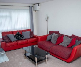 Comfy;PoundHill;Crawley Apartment near Gatwick and London