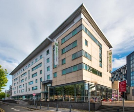 Holiday Inn Express Leeds City Centre - Armouries, an IHG Hotel