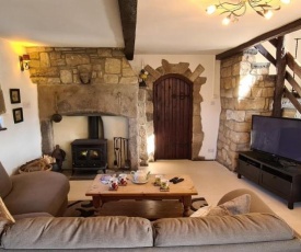 Greave farmhouse 3-Bed Cottage in Todmorden