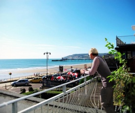 Clifton Seafront Apartments - Isle of Wight