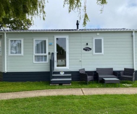 Cozy 2 bedroom lodge in Sandown Isle of Wight