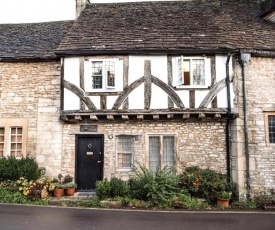 Luxury Cotswolds Cottage including Hot tub, Castle Combe