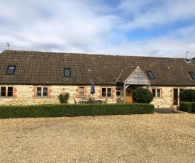 Rew Farm Country & Equestrian Accommodation - The Skilling