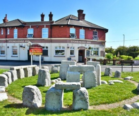 Stonehenge Inn & Shepherd's Huts