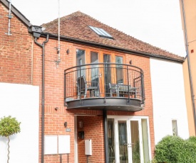 The Brown Street Apartment, SALISBURY