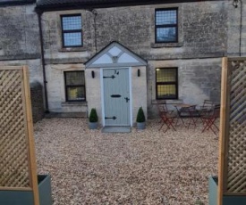 Quirky Cottage - Dogs Welcome - Free 24 hr Cancellation's