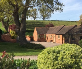 GROUNDS FARM, MALVERN HOLIDAY COTTAGES - The Oaks