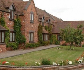 The Pear Tree Inn & Country Hotel